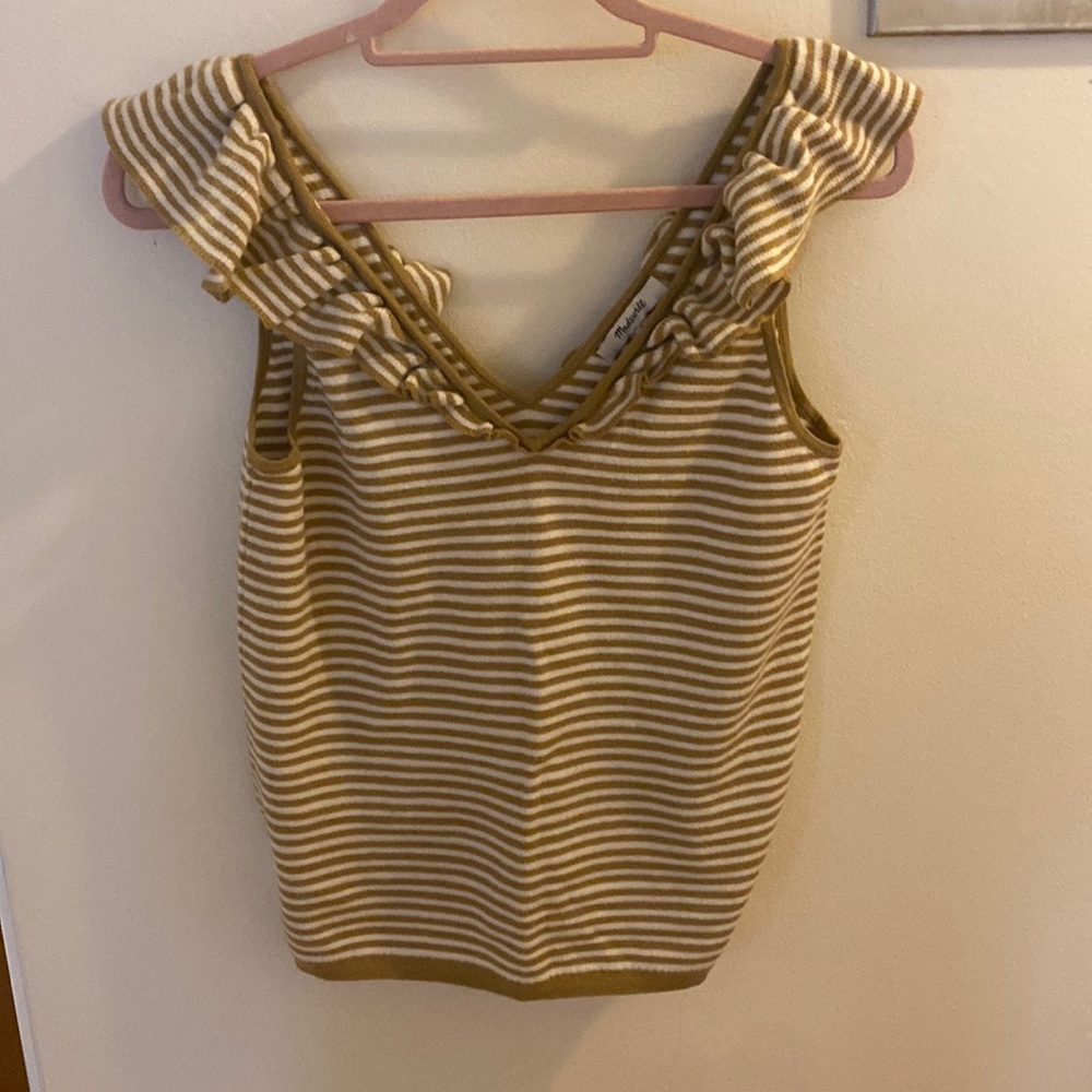 Size M sweater material ruffle v neck top from madewell.